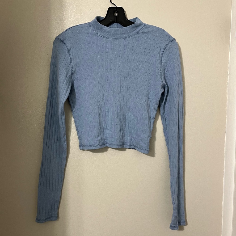 American Eagle (NWOT) Blue Cropped Shirt